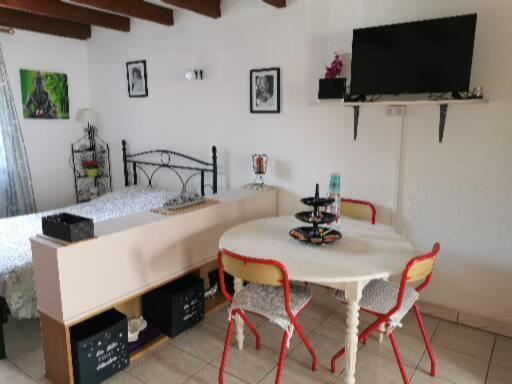 Studio Tres Agreable Totalement Independant Dans Maison Avec Cour Sans Vis A Vis Villa Vittel Exterior photo